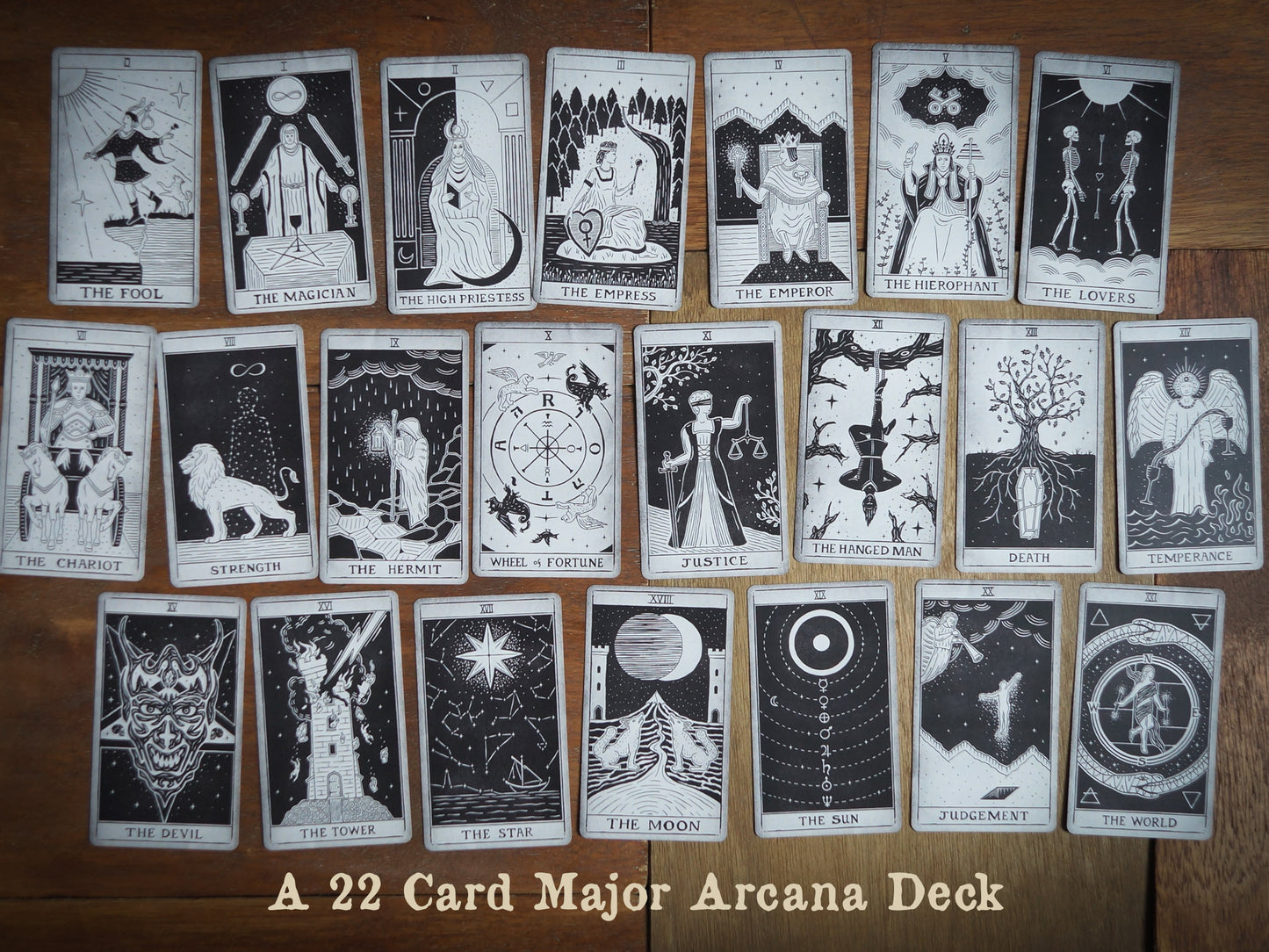 Hydesville Tarot - Howlite