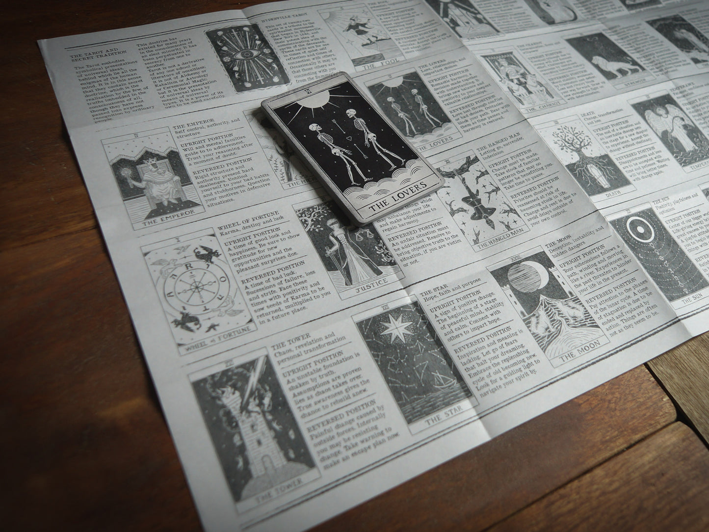 Hydesville Tarot - Howlite