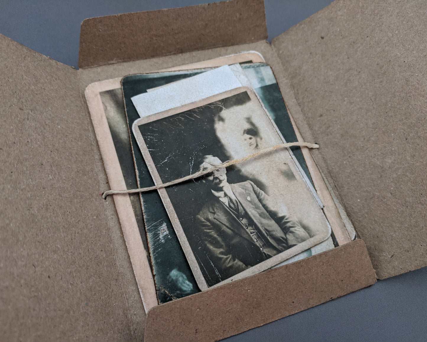 Spirit Photography (I) - Collection of Ghost Photos