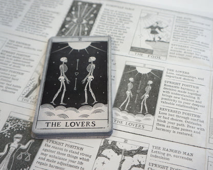 Hydesville Tarot - Secret Edition - Howlite